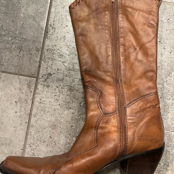 Two Lips Cowboy zip Boots SZ 8 - Picture 6 of 11